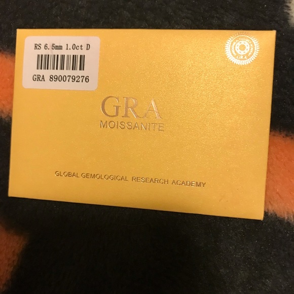 New silver Who is man made diamond beautiful size 6 1/2 - Picture 4 of 8